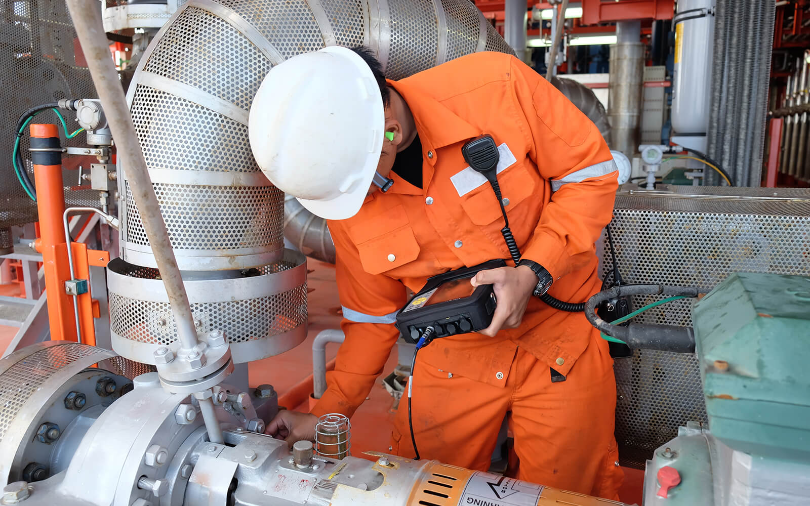 Vibration Monitoring in Industrial Settings: A Sensor Hardware Guide - 1